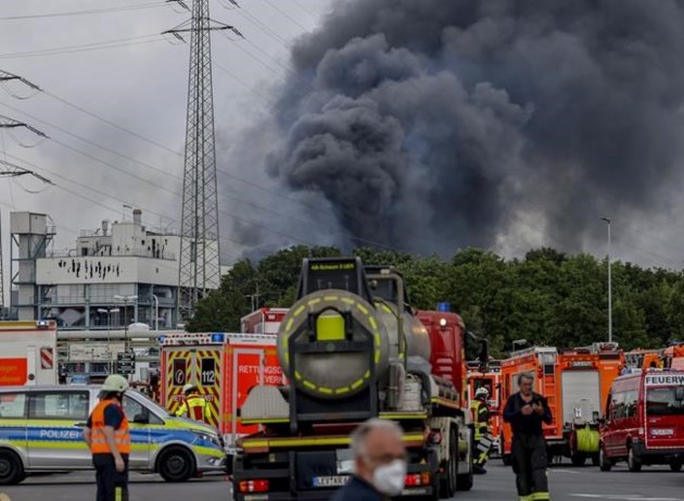 Breaking News: 1 person dead, 4 still missing in German chemical explosion