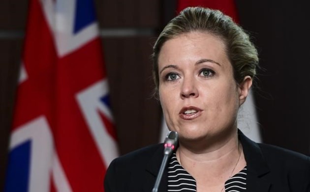 Breaking News: Conservatives push feds to ensure Canadians who got mixed vaccines can travel abroad