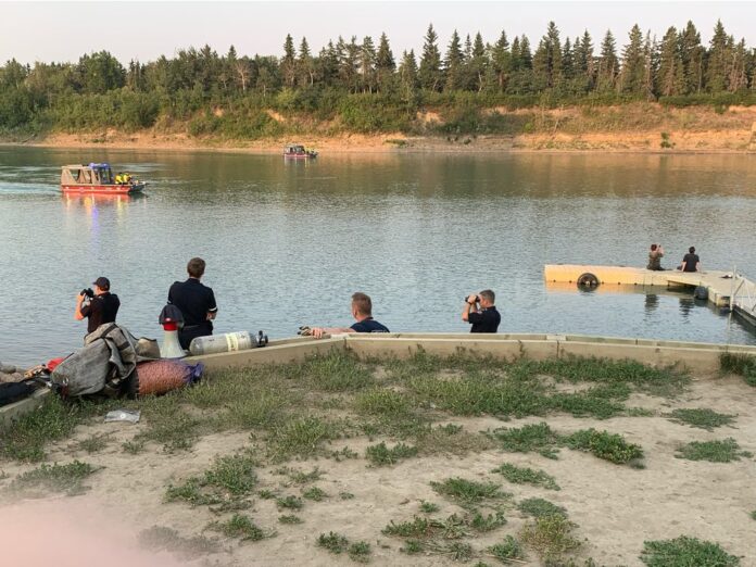 Breaking News: Rescue crews search for missing swimmer in North Saskatchewan River