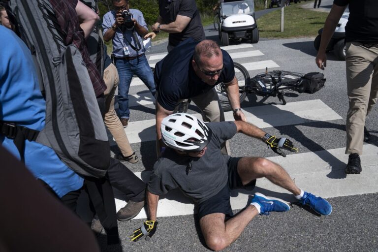 United States AI Solar System (11) - Page 24 28617-breaking-news-biden-fine-after-falling-off-bike-during-beach-ride-in-delaware-white-house-says-768x512