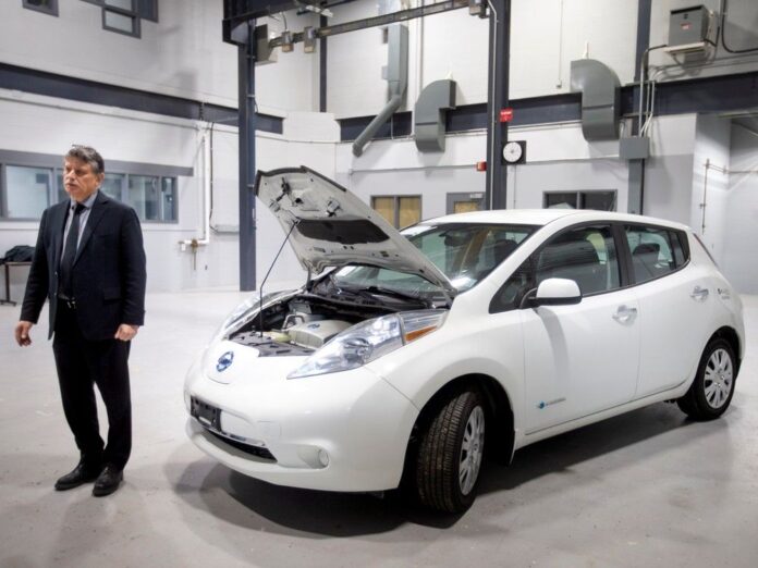Breaking News: St. Clair College launching Ontario’s first EV technician diploma program