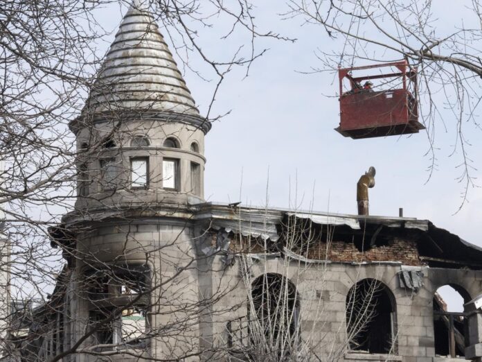Breaking News: Montreal police confirm fifth body found in rubble of historic building fire
